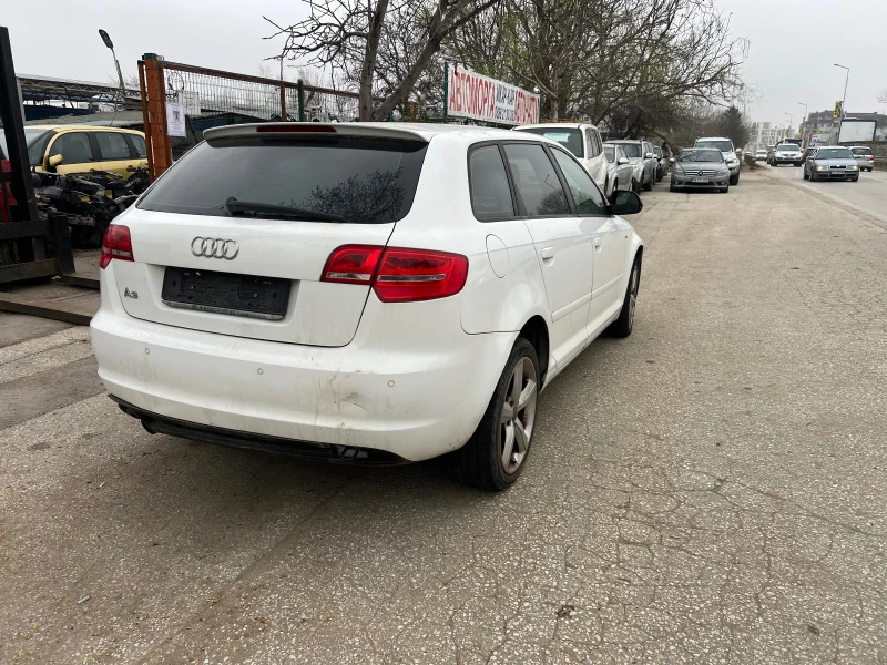 Audi A3 1.6 TDi S-Line, снимка 2 - Автомобили и джипове - 44643455