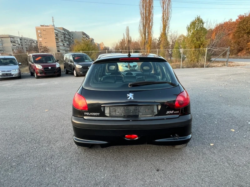 Peugeot 206 1.6HDI 109кс Вс екстри !!!, снимка 4 - Автомобили и джипове - 47873585