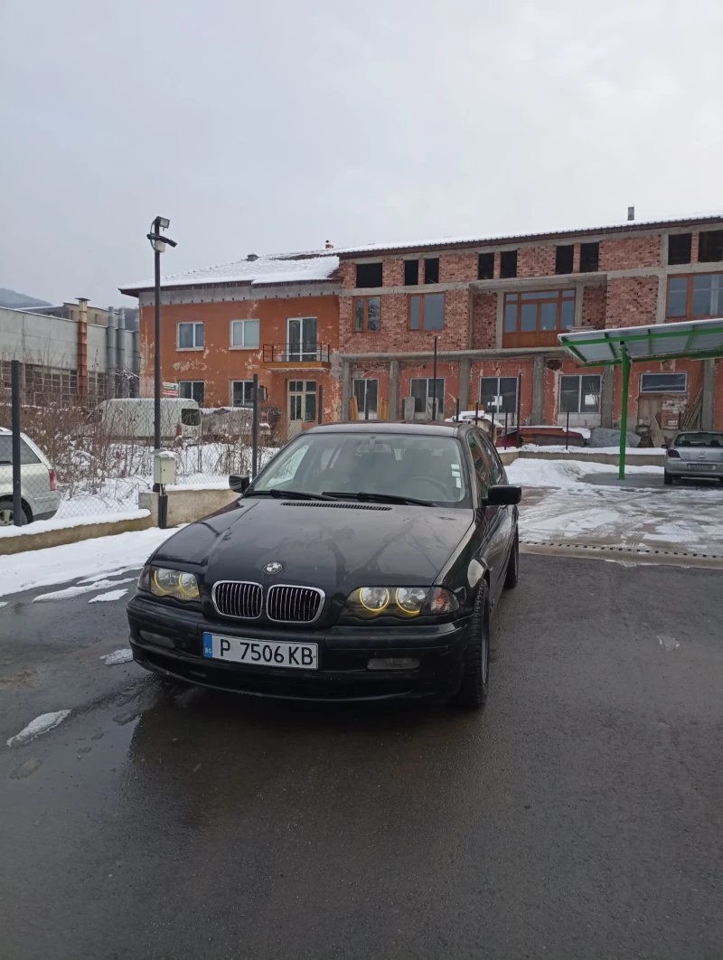 BMW 320, снимка 1 - Автомобили и джипове - 48692900