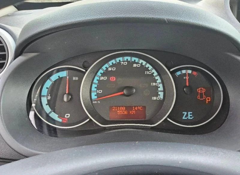 Renault Kangoo Z.E. 33KW батерия 5000км НОВА, снимка 3 - Автомобили и джипове - 52645928