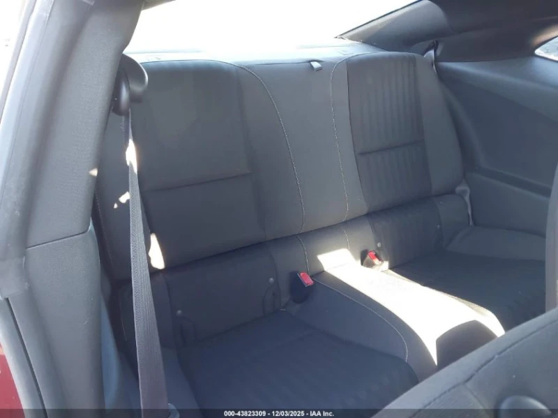 Chevrolet Camaro 3.6L V-6 DI, DOHC, VVT, 323HP Rear Wheel Drive, снимка 13 - Автомобили и джипове - 53054277