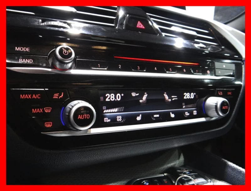 BMW 530 I * M-Package* * HeadUp* AвтоКредит* (ЦЕНА ДО БГ), снимка 12 - Автомобили и джипове - 53189928