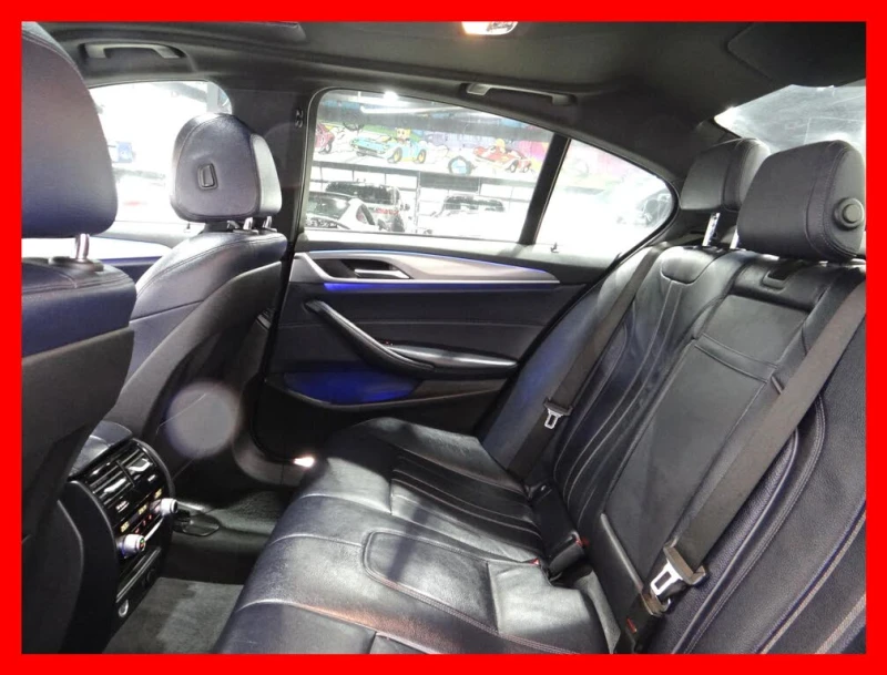 BMW 530 I * M-Package* * HeadUp* AвтоКредит* (ЦЕНА ДО БГ), снимка 11 - Автомобили и джипове - 53189928