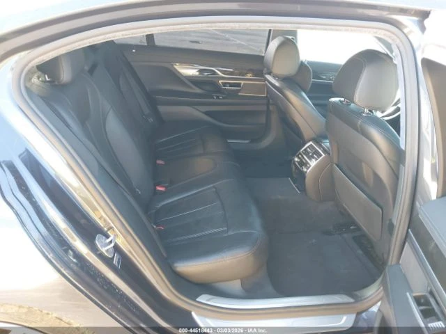 BMW 740 * Alpina Performance* MAСАЖ* ПАНОРАМА* АМБИЕНТ* , снимка 11 - Автомобили и джипове - 54959826