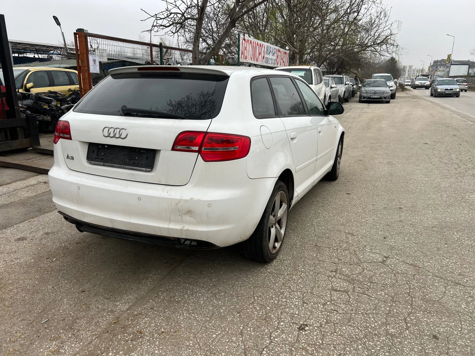 Audi A3 1.6 TDi S-Line - изображение 2