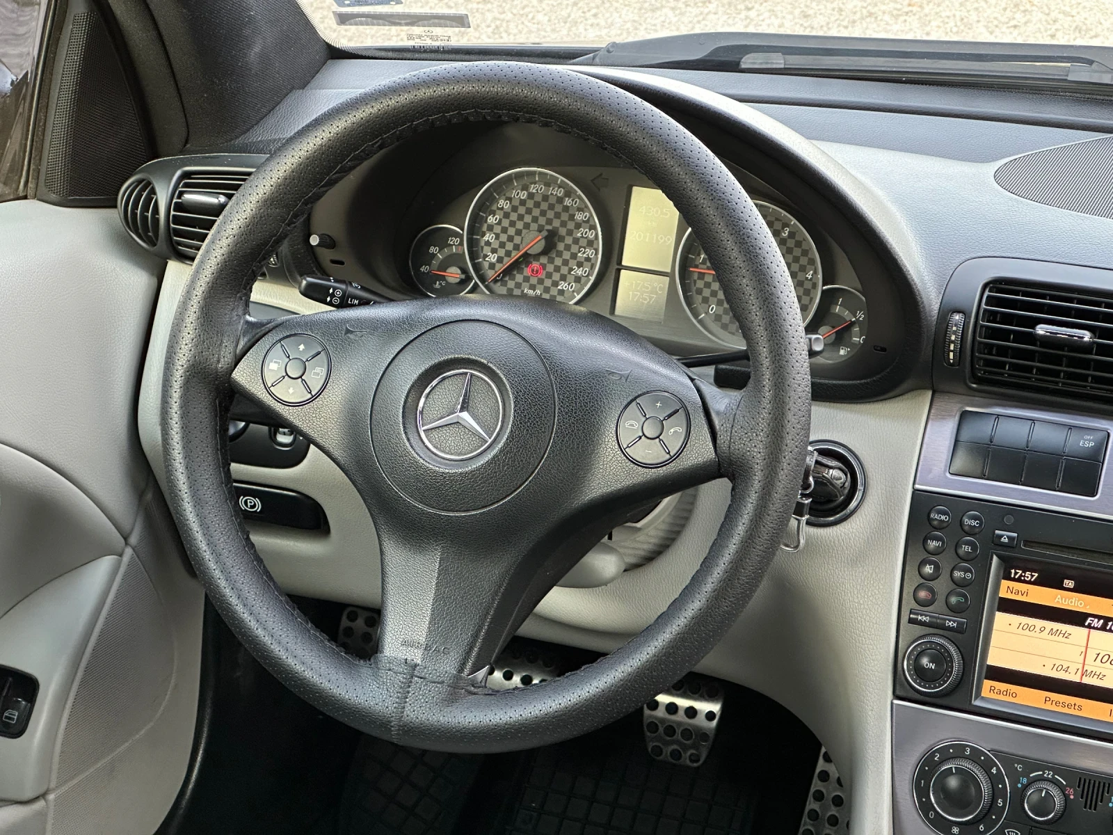 Mercedes-Benz CLC 220 CDi, Designo, Навигация, Кожа, Ксенон, * 201 000км - изображение 9