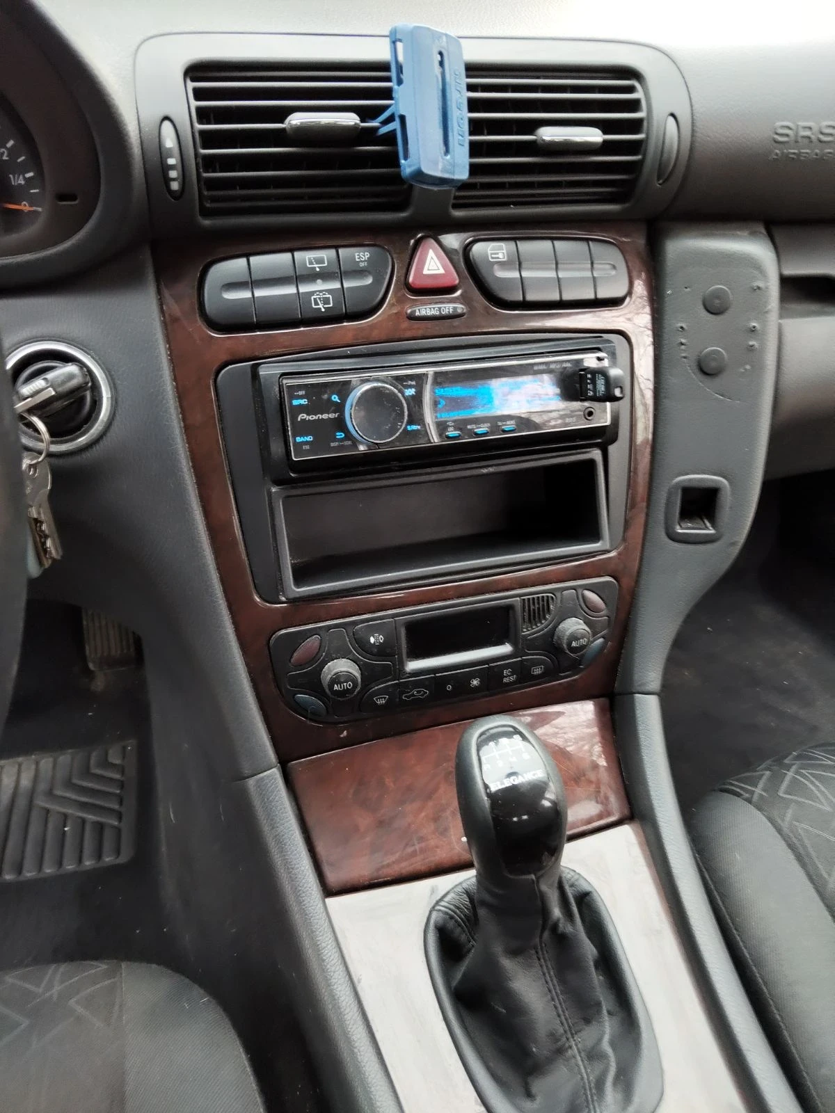 Mercedes-Benz C 200  - изображение 9