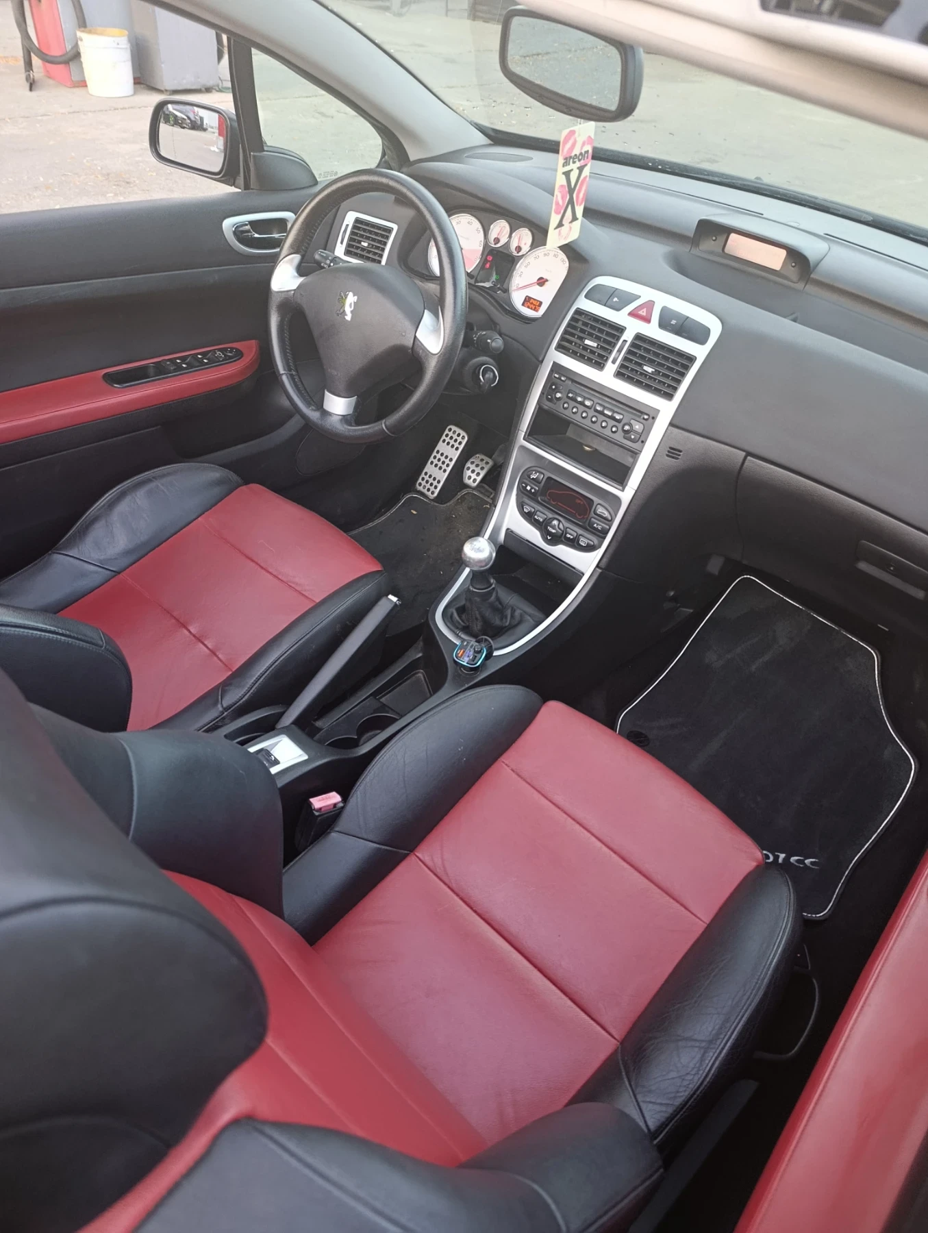 Peugeot 307 307 CC 2.0i 124000km  - изображение 7