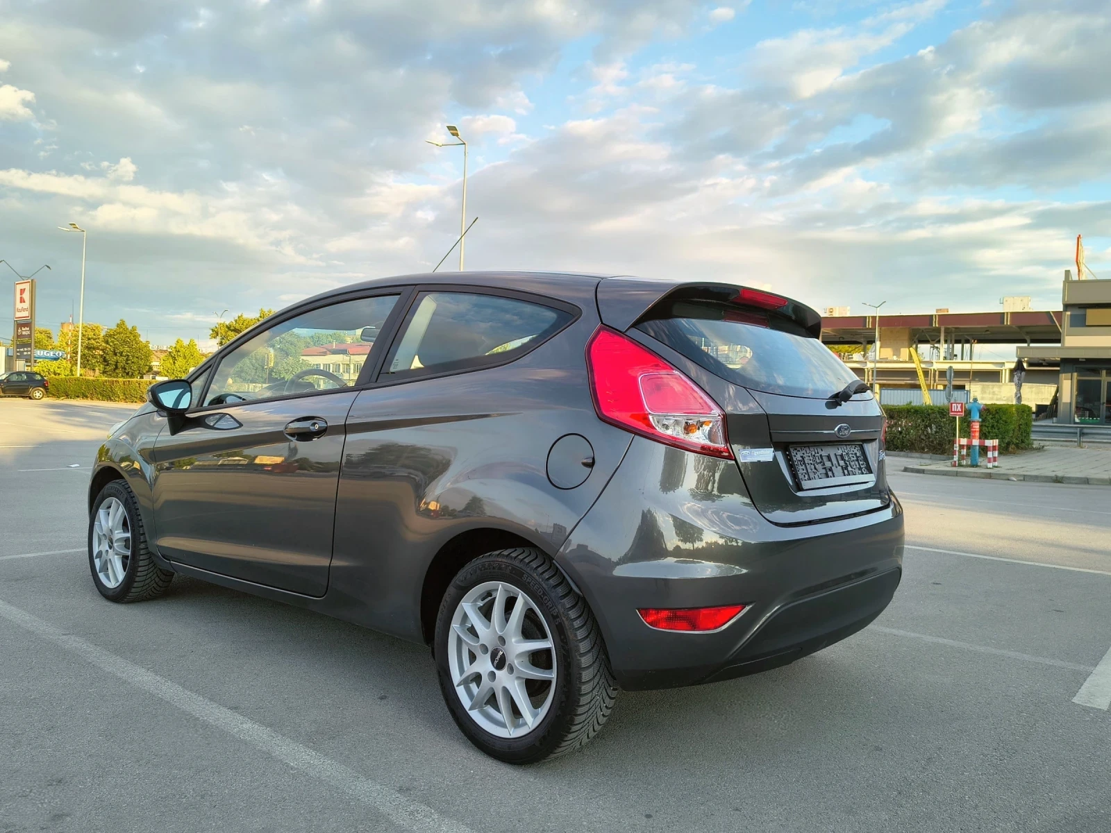 Ford Fiesta Бензин, 2017,  Евро6, снимка 7 - Автомобили и джипове - 55342841