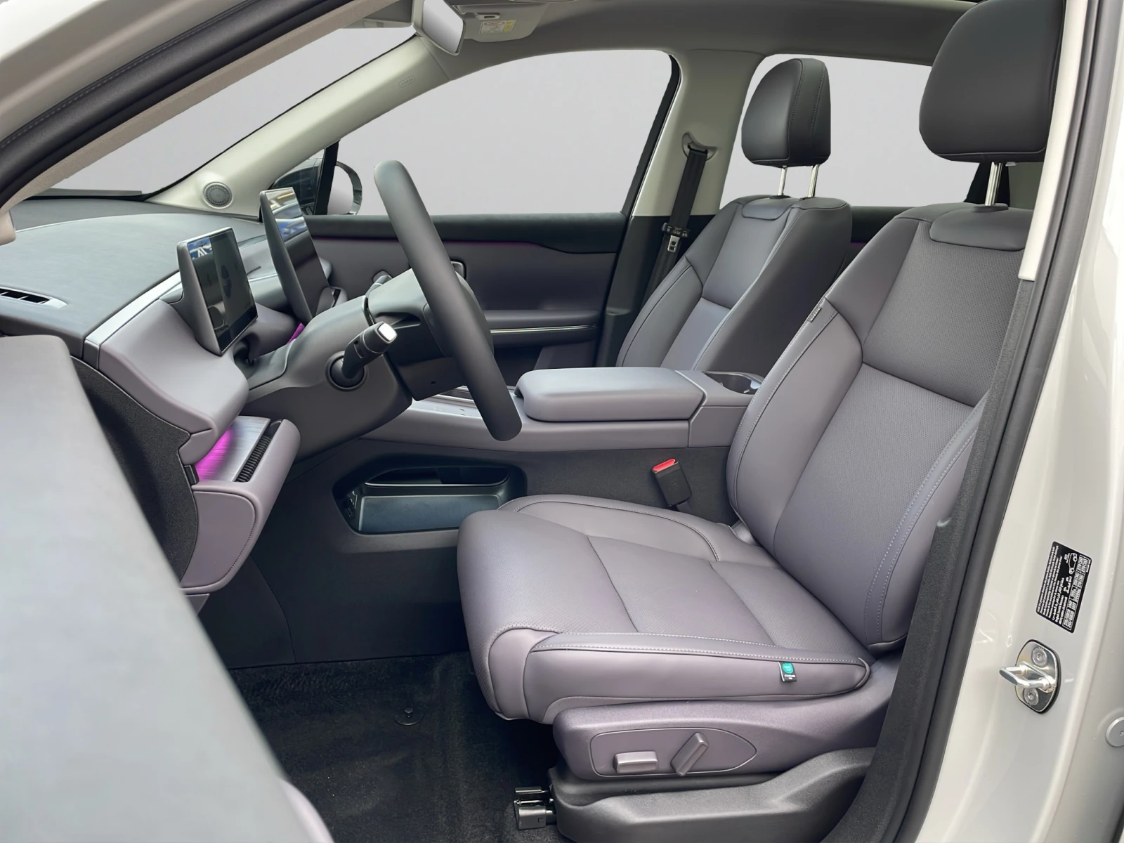 Leapmotor C10 DESIGN REEV 158kW 28, 4kWh | Mobile.bg   12