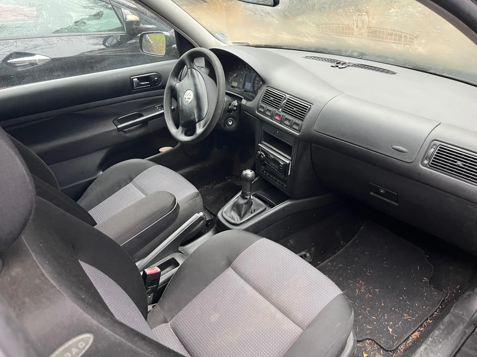 VW Golf 1, 9 TDI - изображение 7