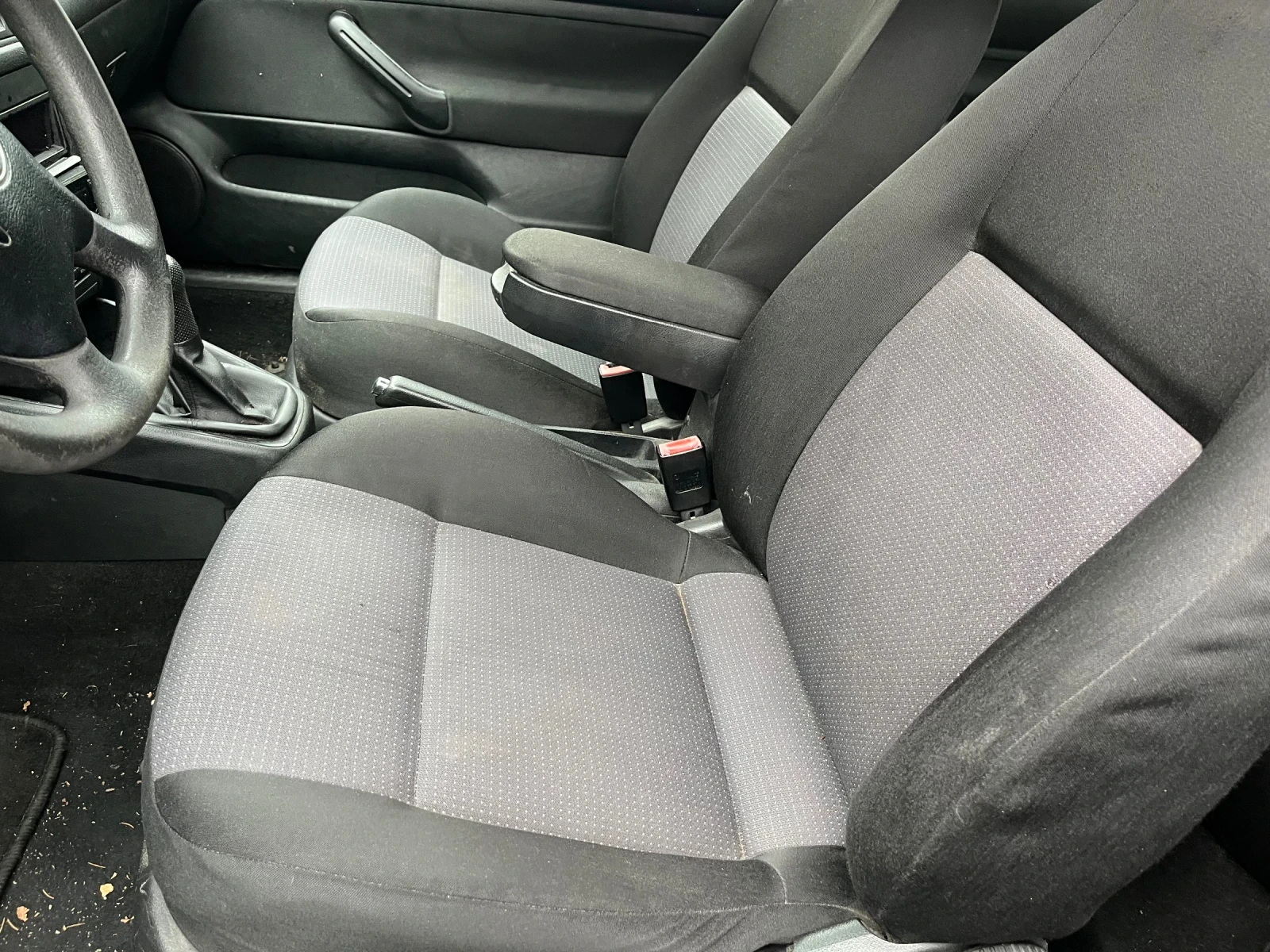 VW Golf 1, 9 TDI - изображение 8