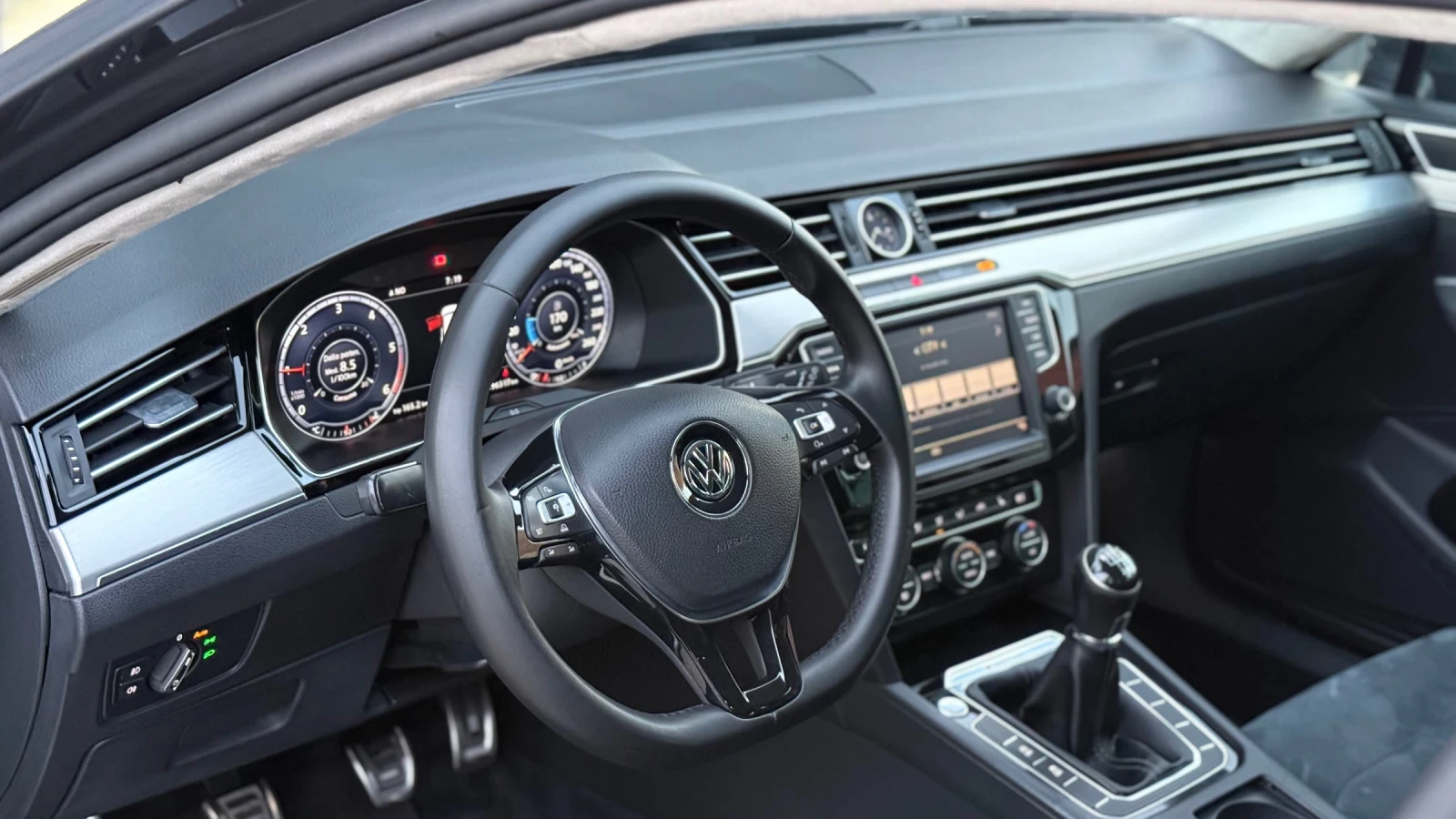 VW Passat 4-MOTION DIGITAL COCKPIT , снимка 7 - Автомобили и джипове - 53512999