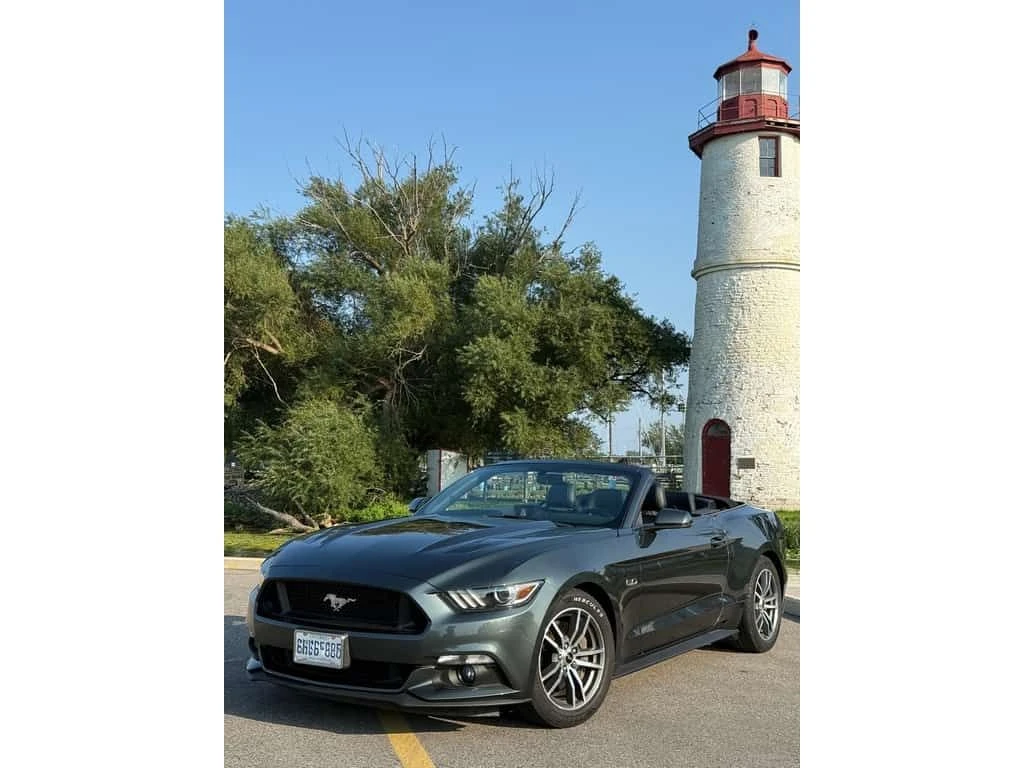 Ford Mustang * 2dr Conv GT Premium * CARFAX *  - изображение 8