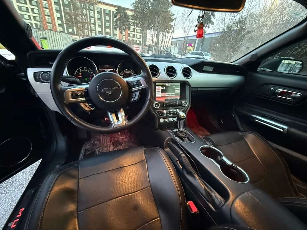 Ford Mustang * 2dr Conv GT Premium * CARFAX *  - изображение 7