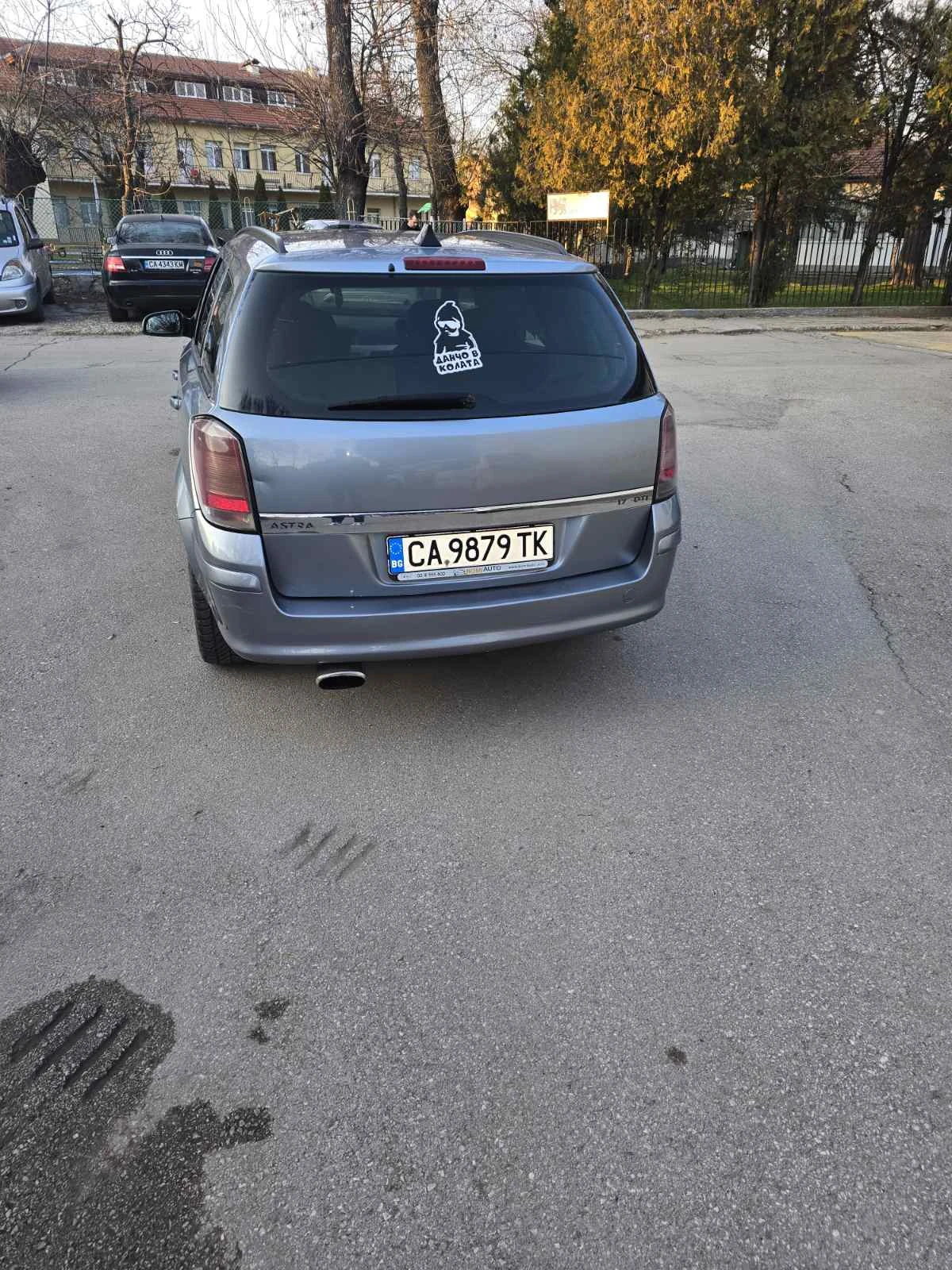 Opel Astra 1.7cdti, снимка 4 - Автомобили и джипове - 53758382