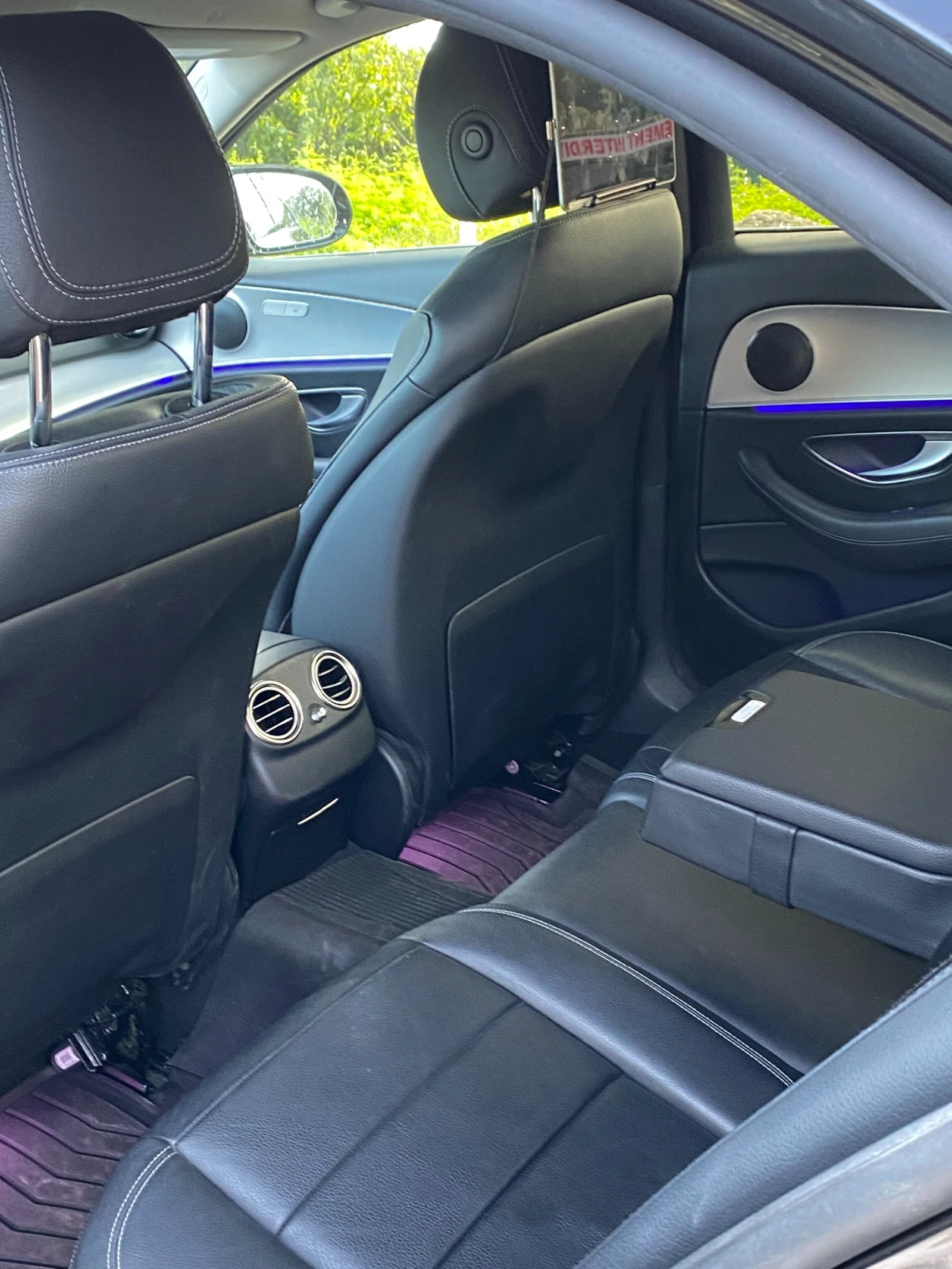 Mercedes-Benz E 220, снимка 5 - Автомобили и джипове - 54153411