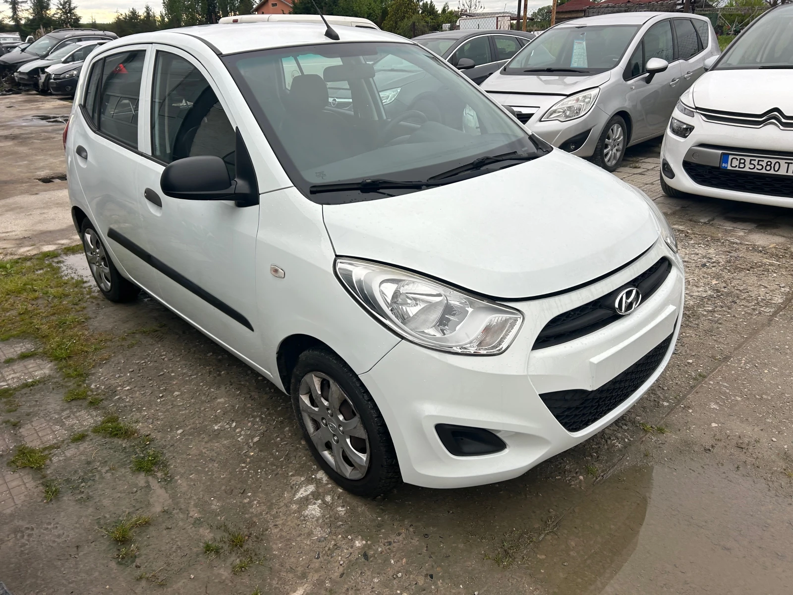 Hyundai I10 Бензин и фабрична газ, снимка 3 - Автомобили и джипове - 54373982