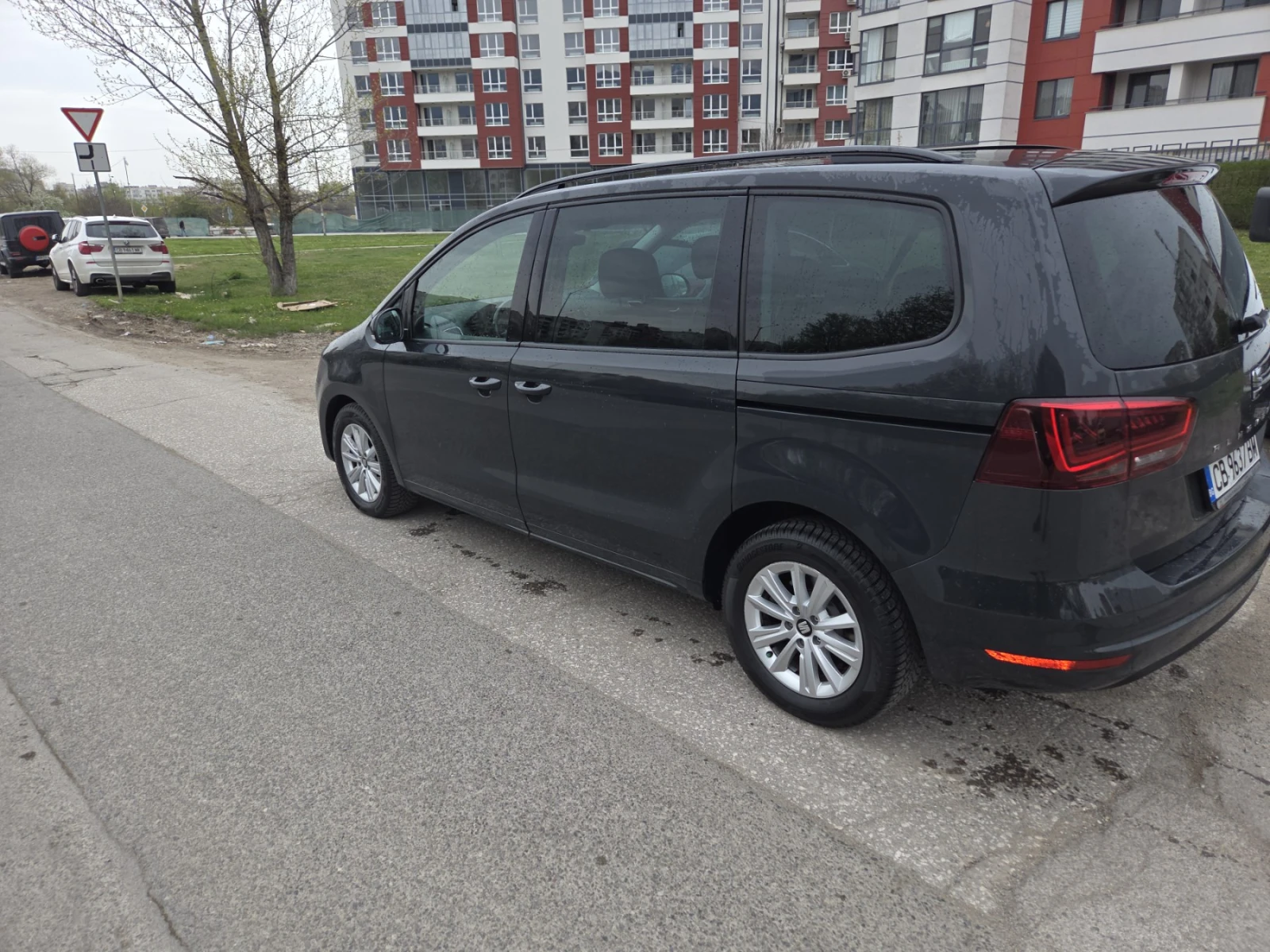 Seat Alhambra, снимка 9 - Автомобили и джипове - 54600598