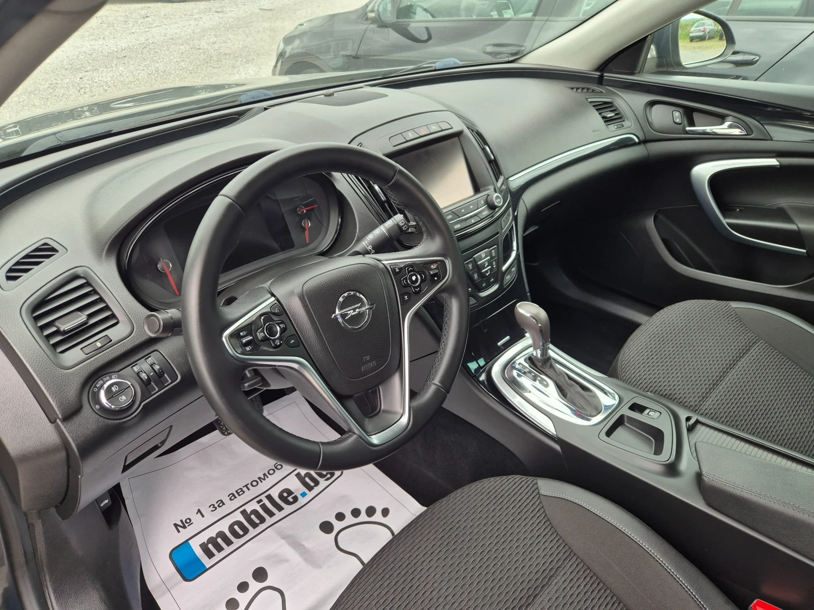 Opel Insignia 2.0 CDTI, снимка 7 - Автомобили и джипове - 54637419