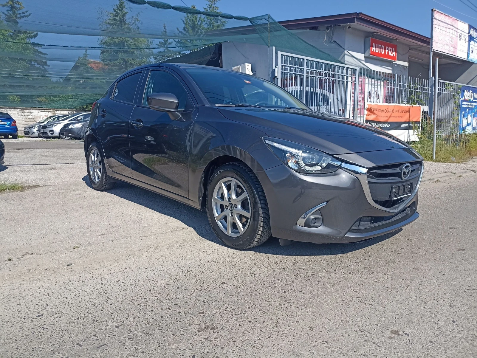 Mazda 2 1.5i Automatic Euro 6b, снимка 4 - Автомобили и джипове - 54842171