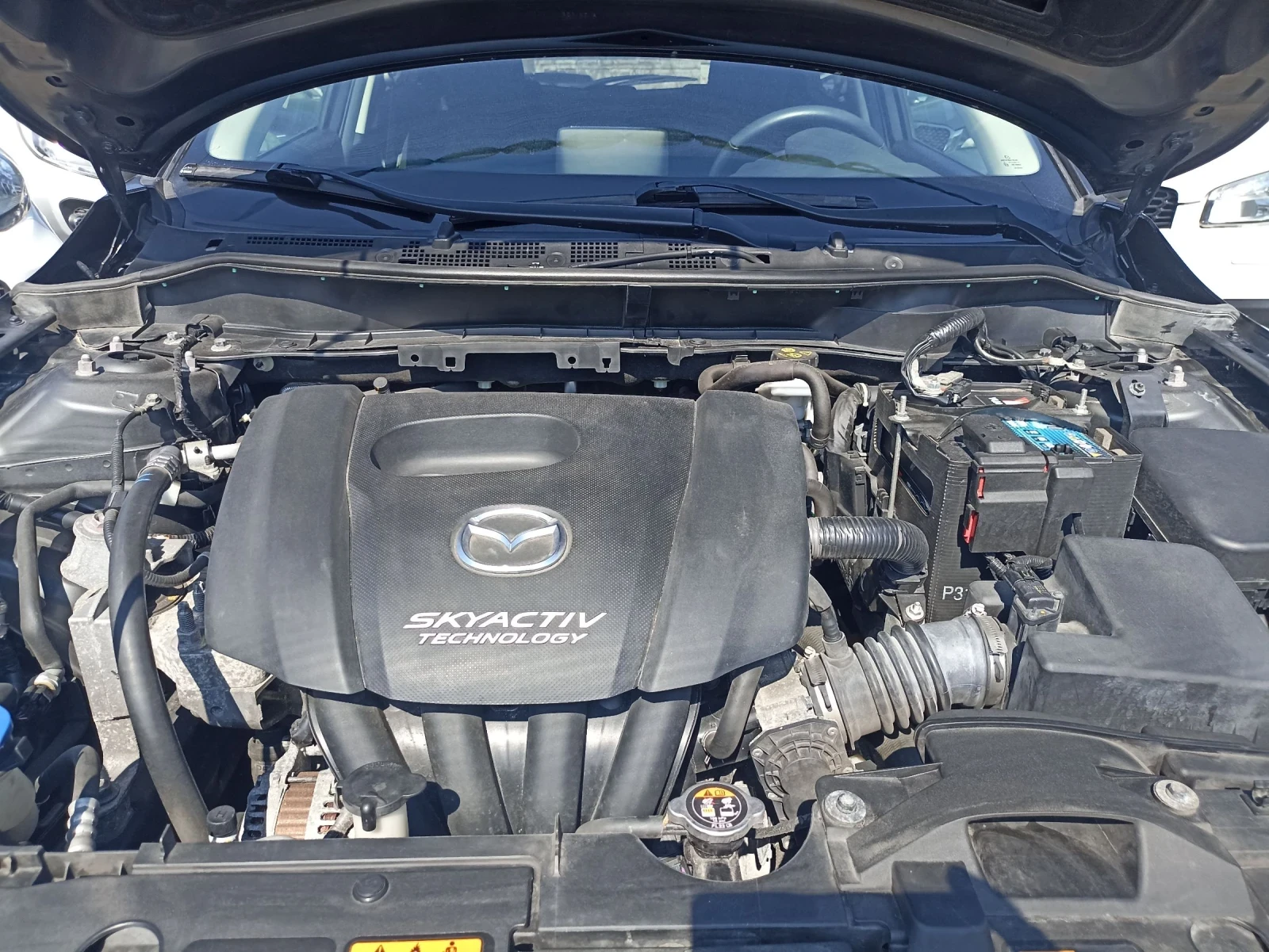 Mazda 2 1.5i Automatic Euro 6b, снимка 15 - Автомобили и джипове - 54842171