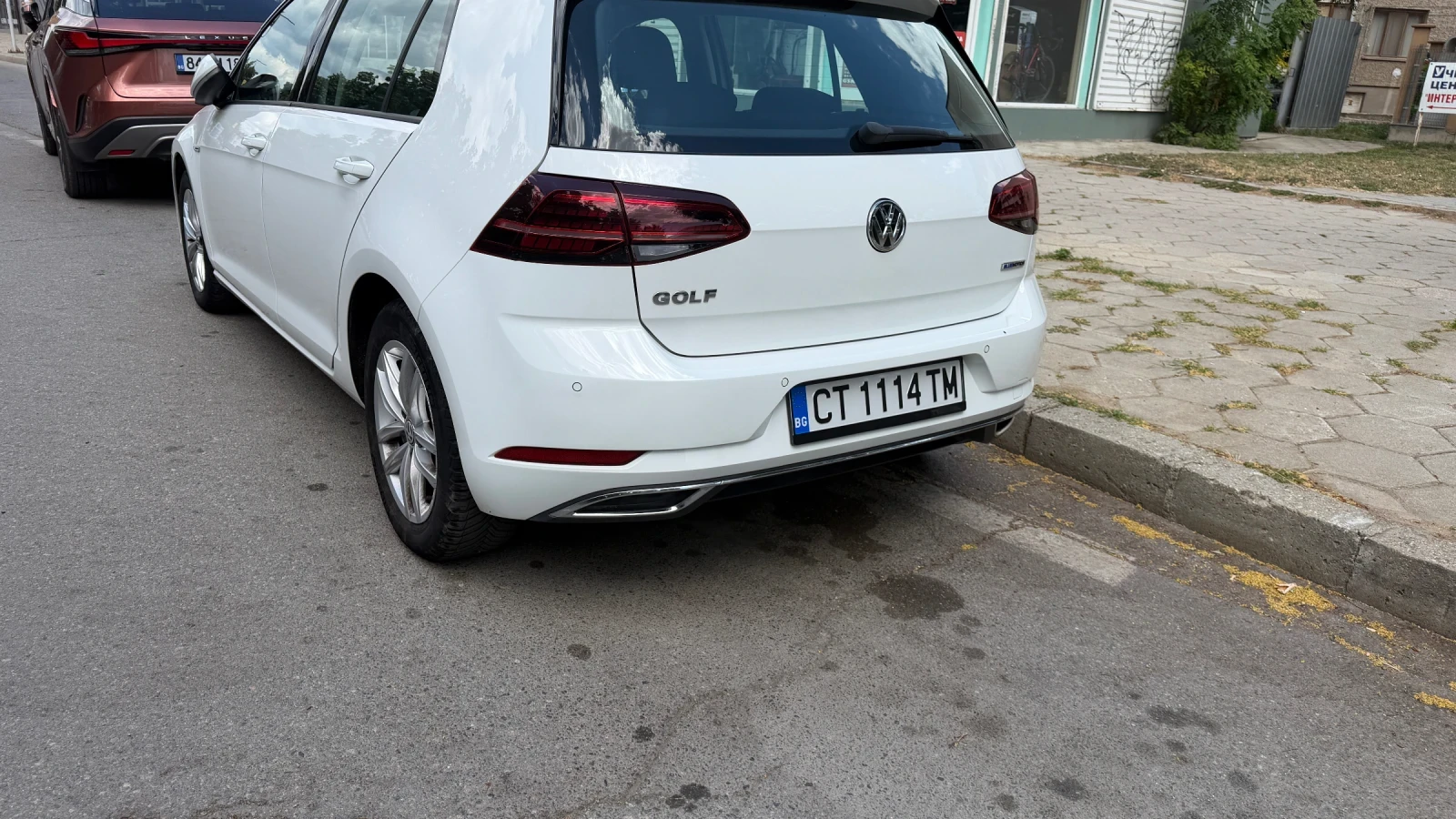 VW Golf Фабричен метан 2018 Реални Километри, снимка 5 - Автомобили и джипове - 55231948