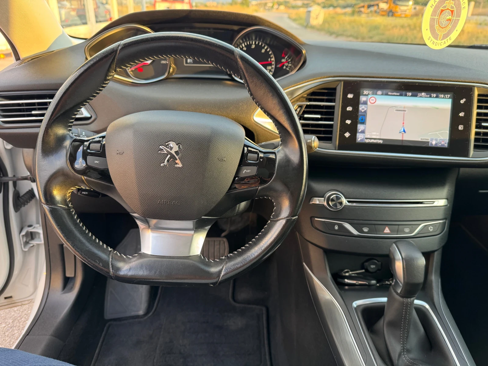 Peugeot 308 GT Line* Full* Top, снимка 12 - Автомобили и джипове - 55930746