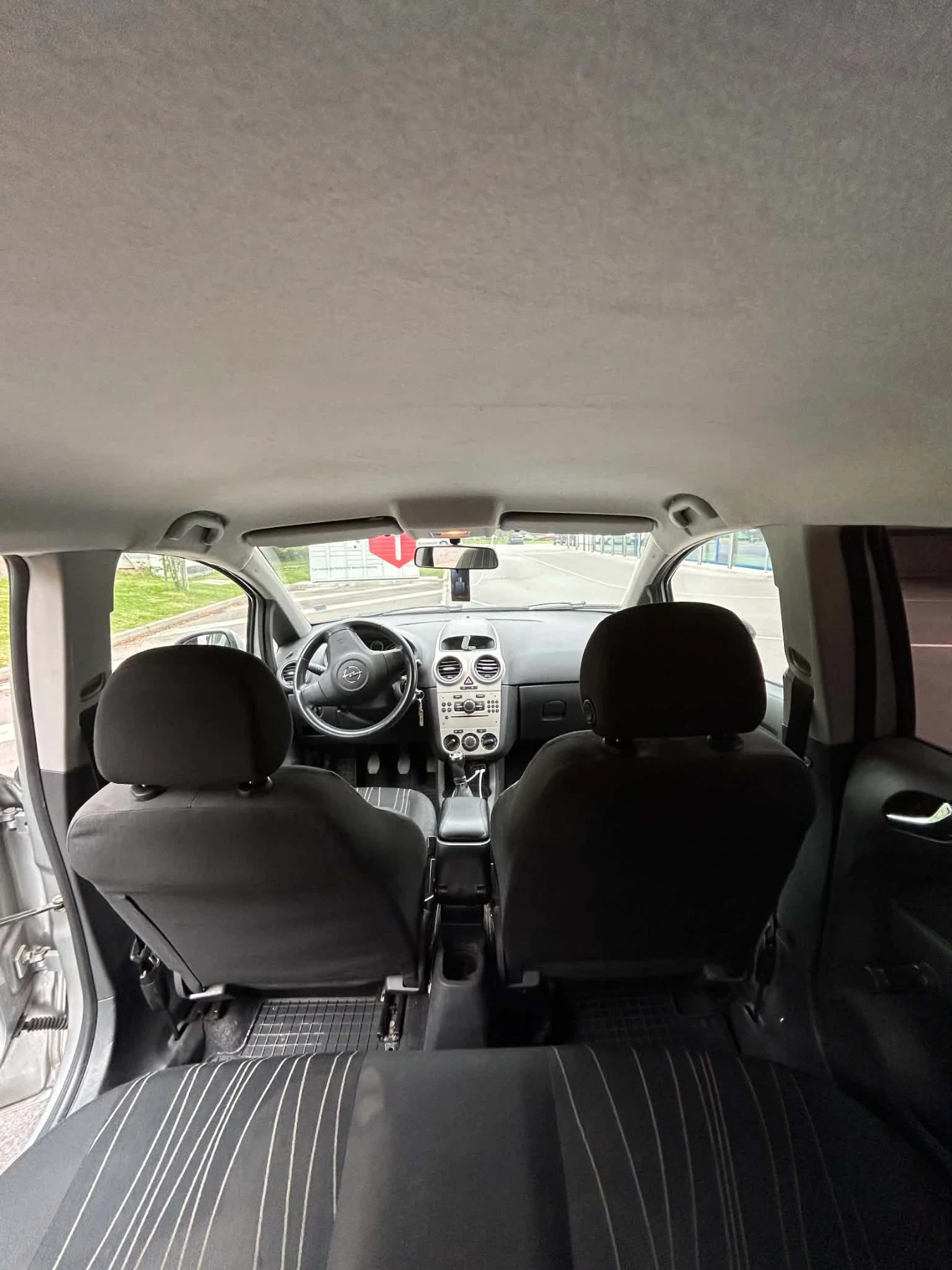 Opel Corsa 1.2, снимка 10 - Автомобили и джипове - 56478931