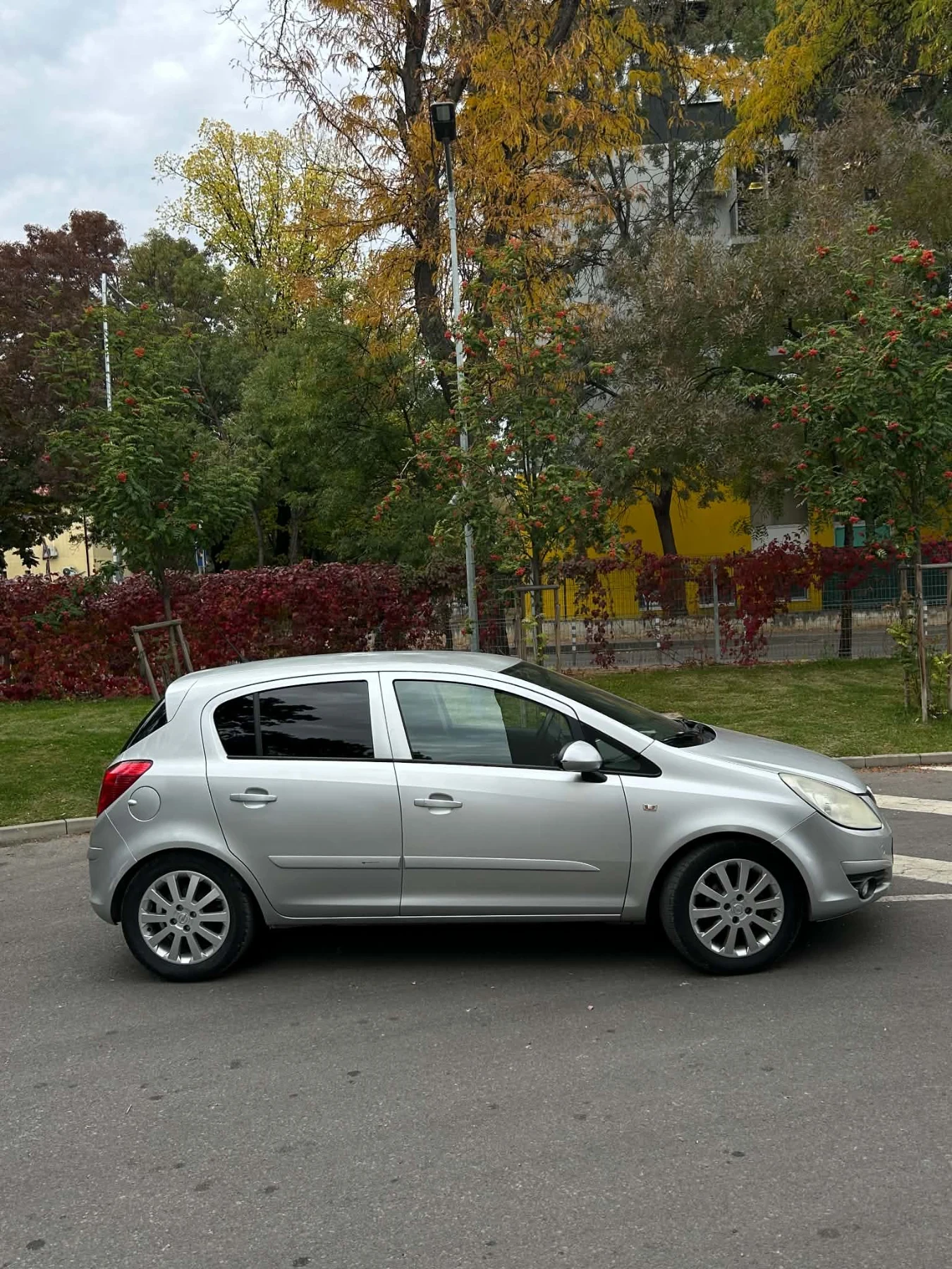 Opel Corsa 1.2, снимка 2 - Автомобили и джипове - 56478931