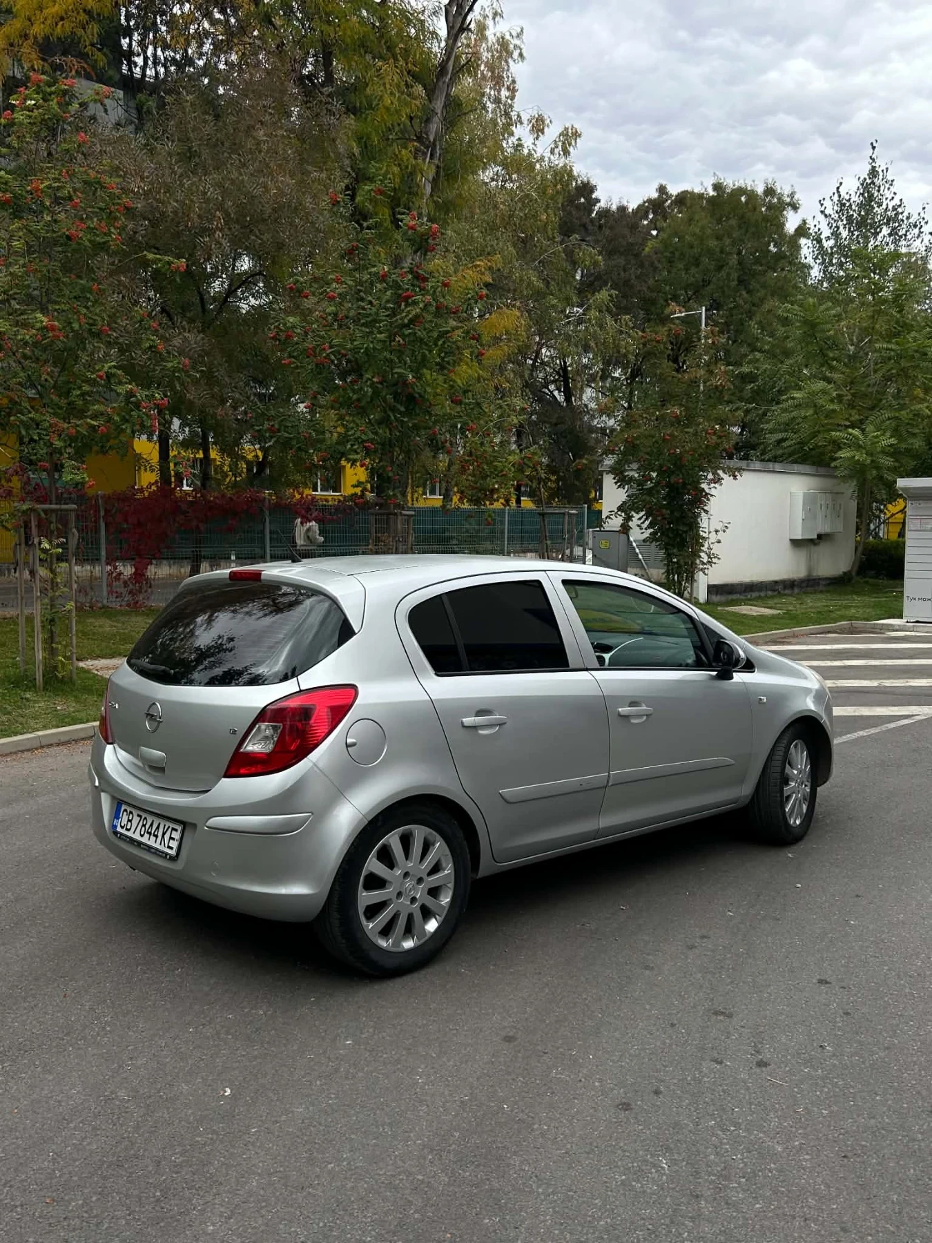 Opel Corsa 1.2, снимка 6 - Автомобили и джипове - 56478931