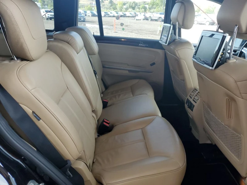 Mercedes-Benz GL 550 4MATIC, снимка 9 - Автомобили и джипове - 52485241