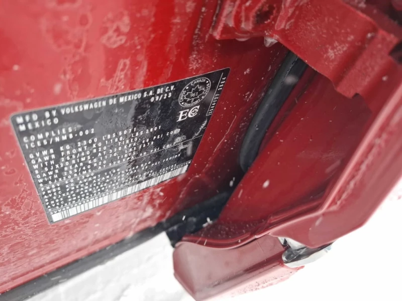 VW Tiguan * Highline R Line * CARFAX * БЕЗ ПЪРВОНАЧАЛНА ВНОС, снимка 11 - Автомобили и джипове - 53210889