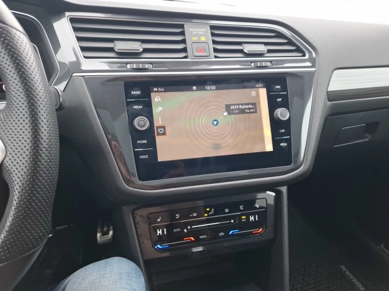 VW Tiguan * Highline R Line * CARFAX * БЕЗ ПЪРВОНАЧАЛНА ВНОС, снимка 9 - Автомобили и джипове - 53210889