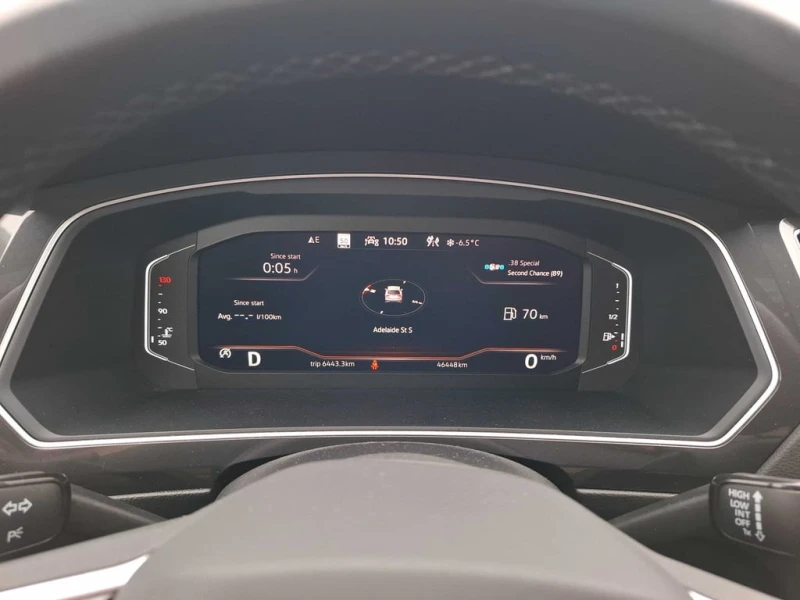 VW Tiguan * Highline R Line * CARFAX * БЕЗ ПЪРВОНАЧАЛНА ВНОС, снимка 8 - Автомобили и джипове - 53210889