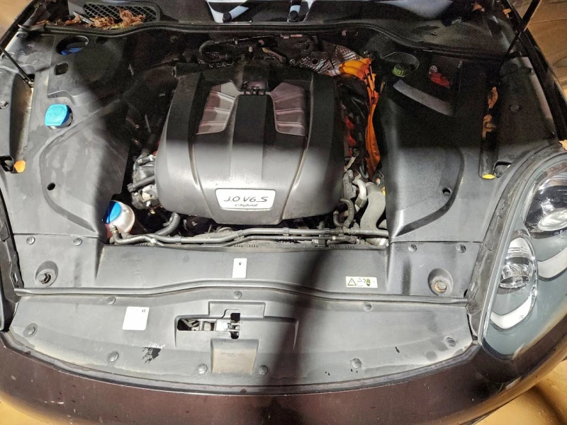 Porsche Cayenne 3.0* HYBRID, снимка 12 - Автомобили и джипове - 53221983