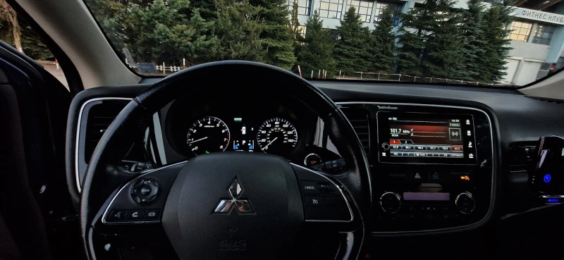 Mitsubishi Outlander 4х4 Газ 7места кожа автомат , снимка 15 - Автомобили и джипове - 53242014