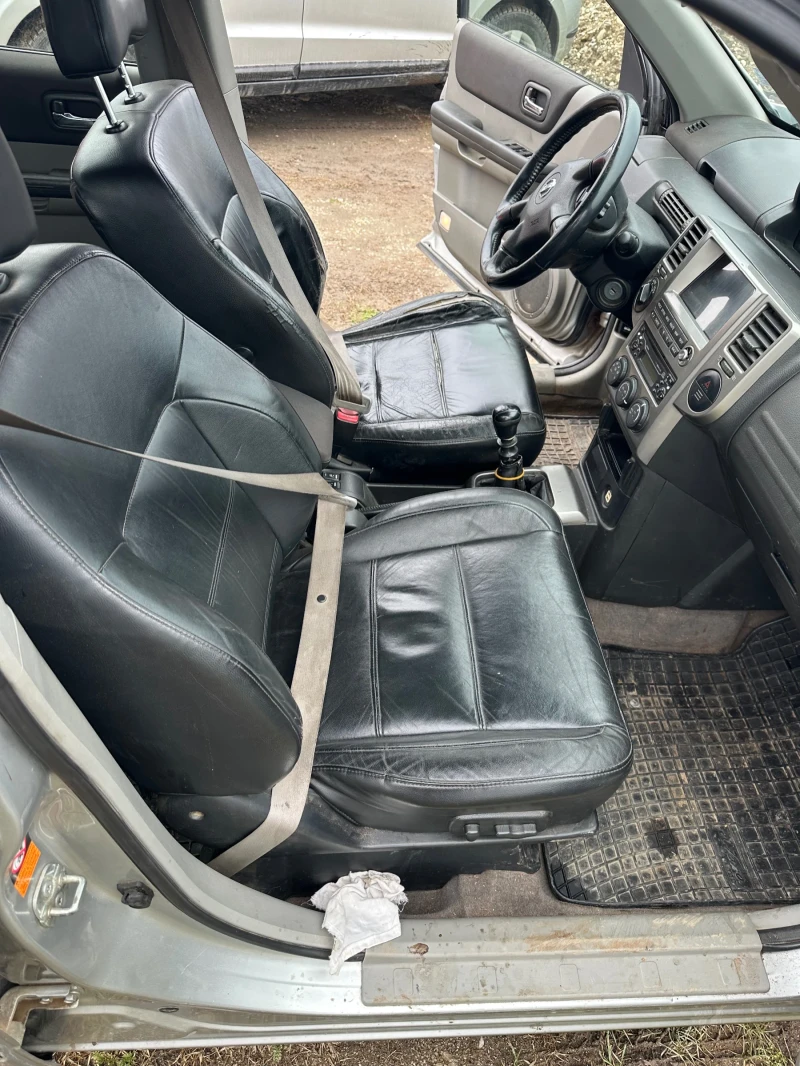 Nissan X-trail 2.2 d, снимка 9 - Автомобили и джипове - 53456894
