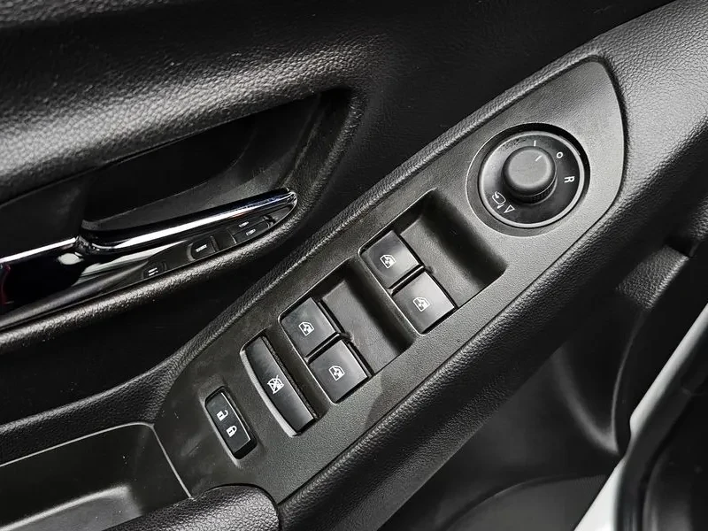 Chevrolet Trax 1.4, снимка 17 - Автомобили и джипове - 54327803