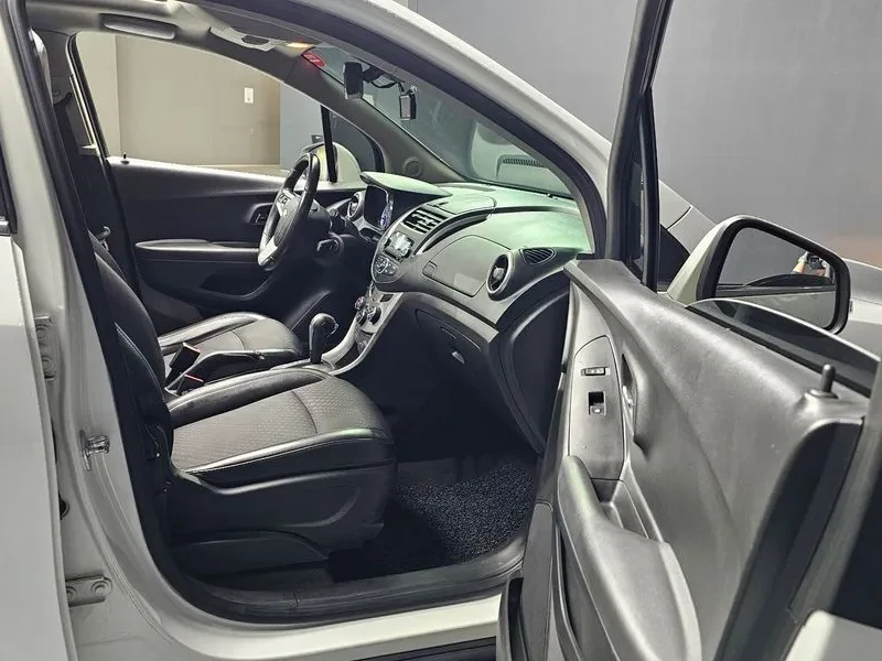 Chevrolet Trax 1.4, снимка 10 - Автомобили и джипове - 54327803