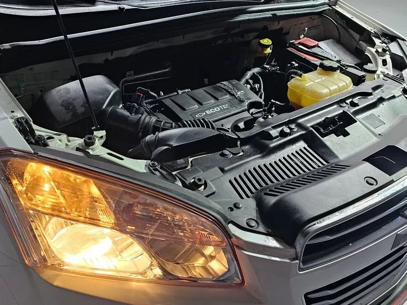 Chevrolet Trax 1.4, снимка 6 - Автомобили и джипове - 54327803