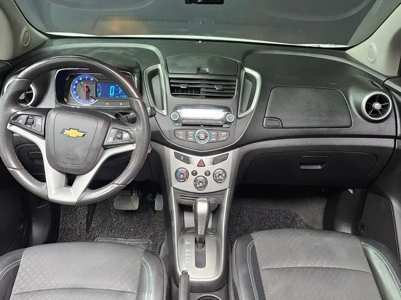 Chevrolet Trax 1.4, снимка 7 - Автомобили и джипове - 54327803