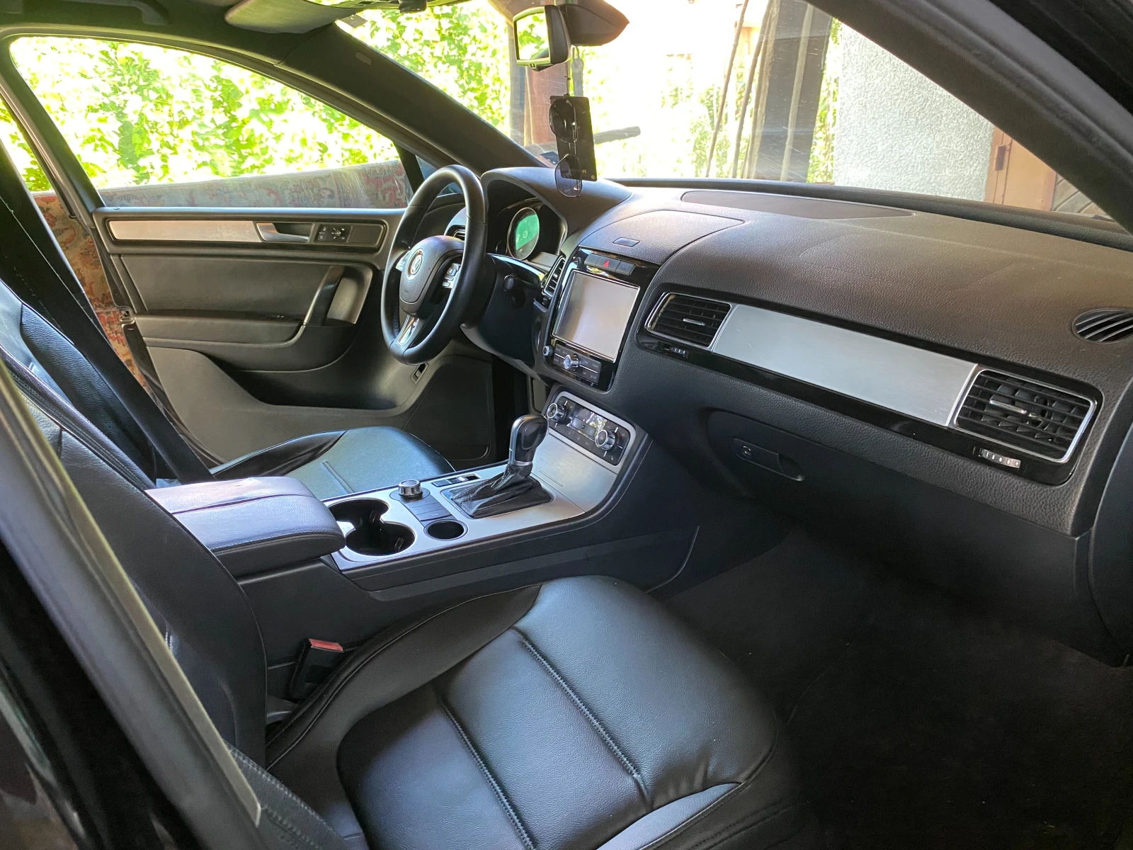 VW Touareg 3.0 - изображение 10