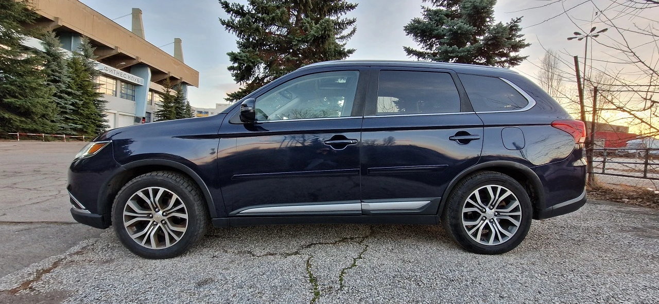 Mitsubishi Outlander 4х4 Газ 7места кожа автомат  - изображение 3