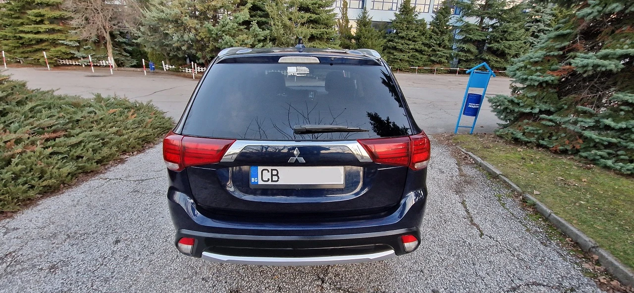 Mitsubishi Outlander 4х4 Газ 7места кожа автомат  - изображение 5