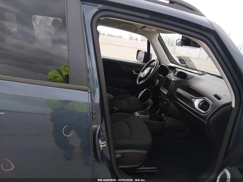 Jeep Renegade 2.4l Latitude Fwd, снимка 5 - Автомобили и джипове - 53919025