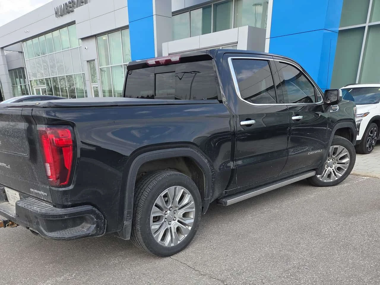 Gmc Sierra * Denali * 6.2 * 360 * ОБДУХВАНЕ * NAVI, снимка 12 - Автомобили и джипове - 54150639