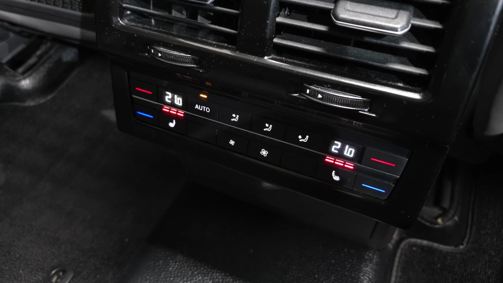 VW Touareg PRESTIGE* ОБДУХ* ДИСТРОНИК* ВЪЗДУХ* MATRIX* MАСАЖ*, снимка 6 - Автомобили и джипове - 54785330