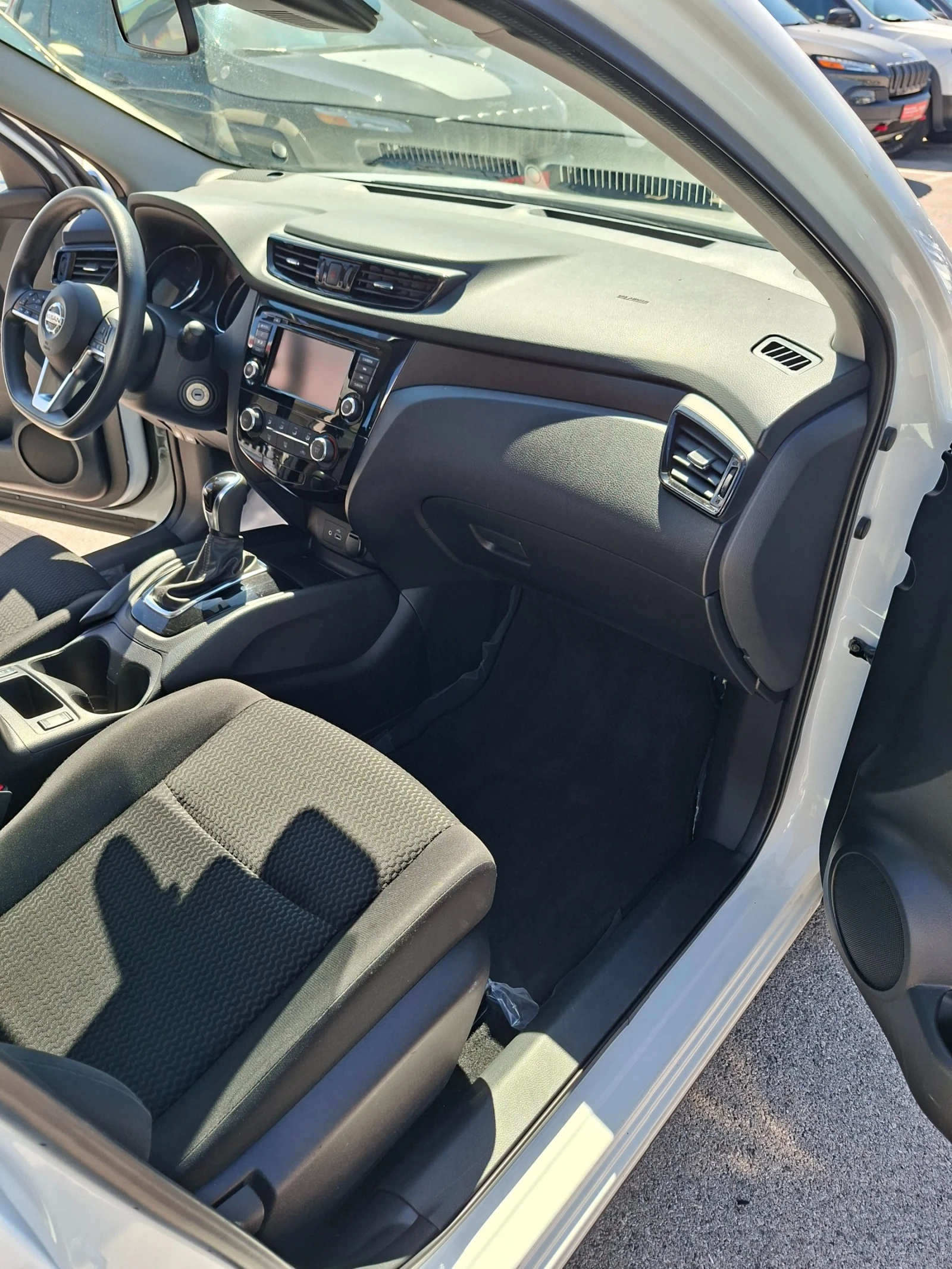 Nissan Qashqai AWD, снимка 14 - Автомобили и джипове - 54957424