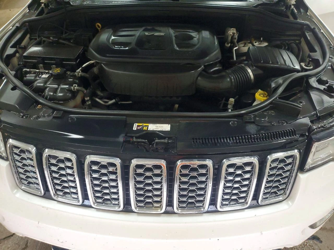 Jeep Grand cherokee 3.6l Overland, снимка 12 - Автомобили и джипове - 55567016